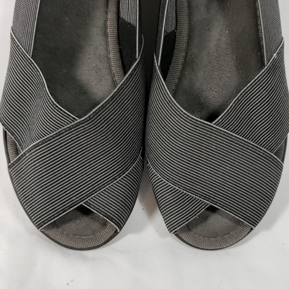 Shoes - Picture 3 of 5